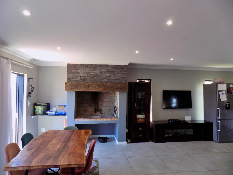 3 Bedroom Property for Sale in Reebok Western Cape